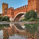 Catullo Loft Near Verona * דוסובונו